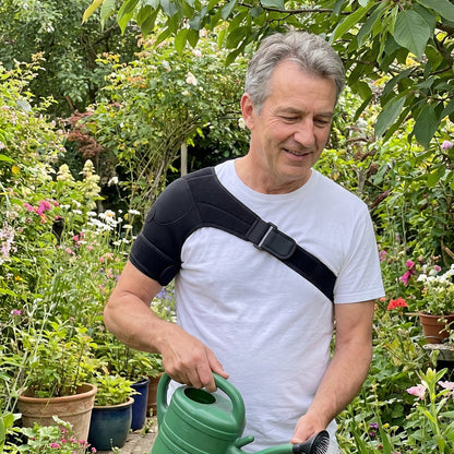 Au jardin avec l'épaulière