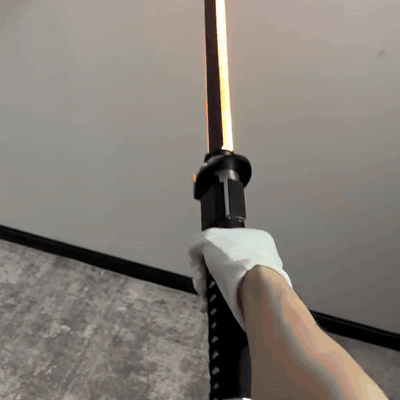 gif — SabrePulse™ — Sabre Laser Rétractable Multicolore