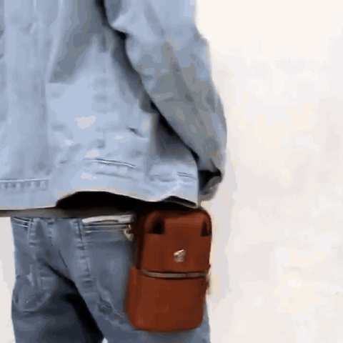 gif — Pochette ceinture verticale en cuir