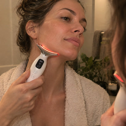 situation — NeckTonic™ – Soin Raffermissant Cou & Double Menton
