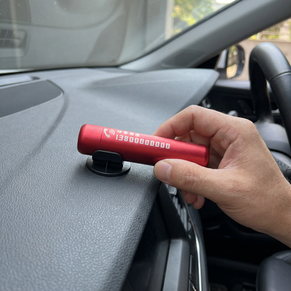 SafePro X retire de sa base magnetique sur le tableau de bord