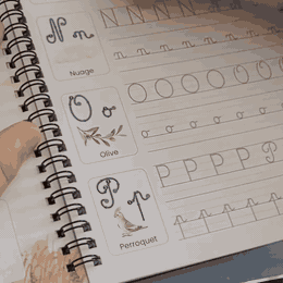 TraceMagic™ – Pack de 4 Cahiers d'Écriture Réutilisables