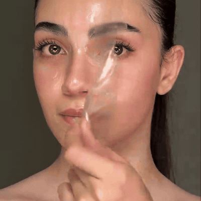 Retrait du masque, peau éclatante
