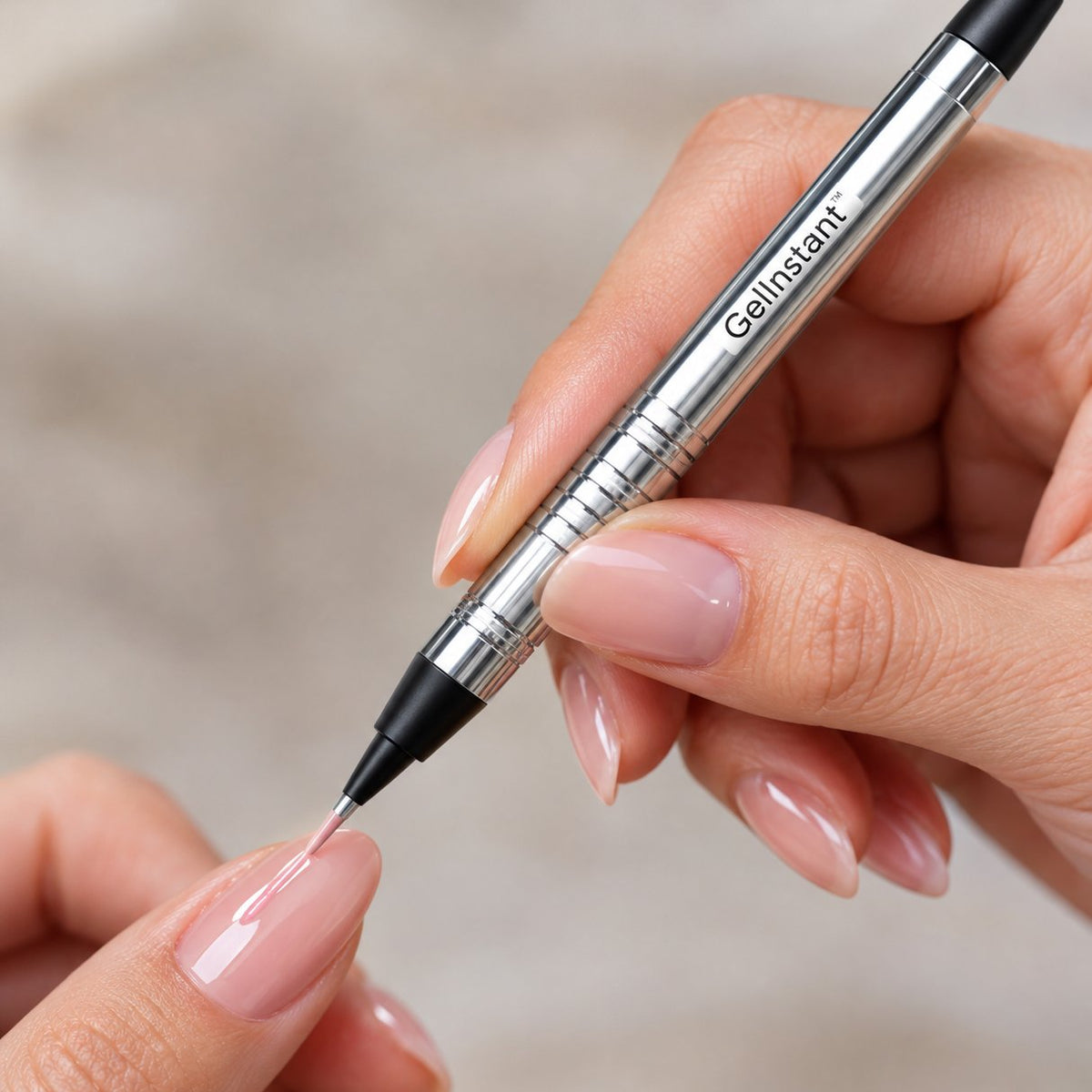 situation — GelInstant™ – Stylo Vernis Gel 3-en-1 Manucure Express