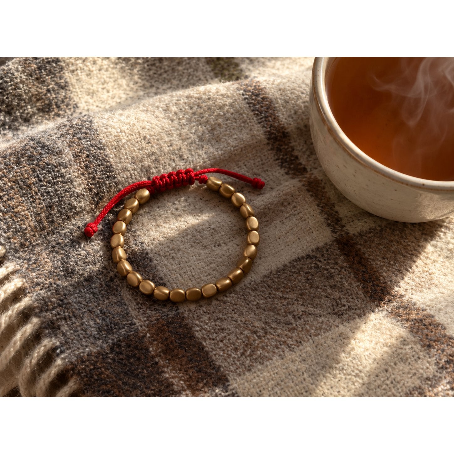 situation — CuivroZen™ – Bracelet Tibétain en Perles de Cuivre